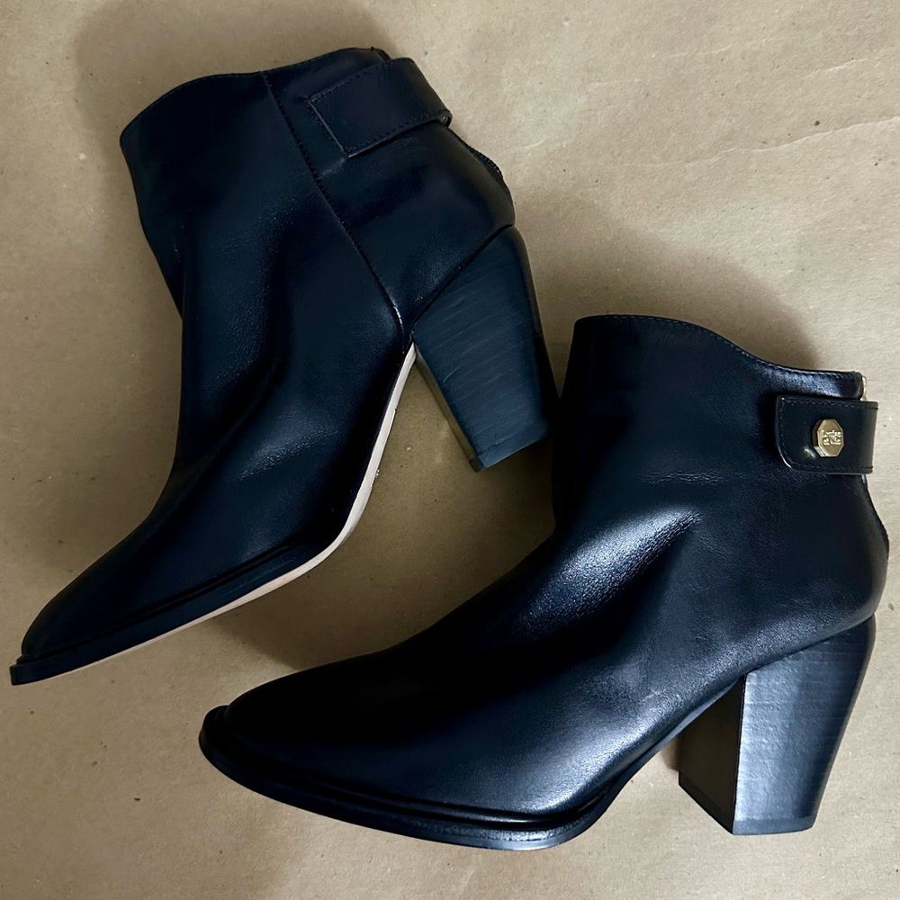 NEW - Louise et Cie Thisbe Black Leather Ankle Boots